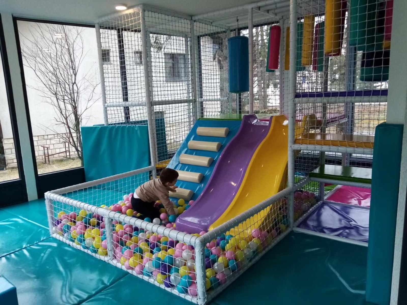 Mans Lux 8 Apartman Ζλάτιμπορ Εξωτερικό φωτογραφία
